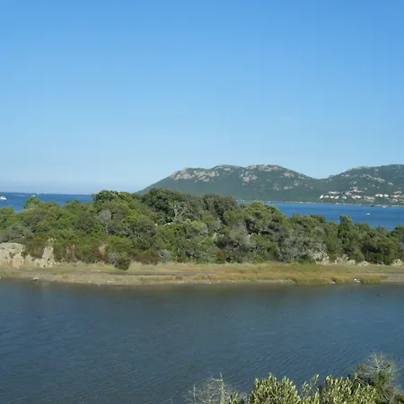 شقة فندقية Paese Serenu 3*