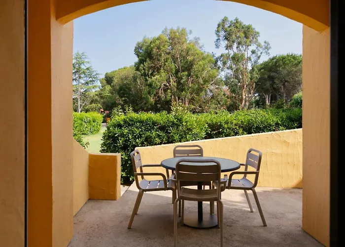 Hotel apartamentowy Paese Serenu Porto-Vecchio (Corsica)